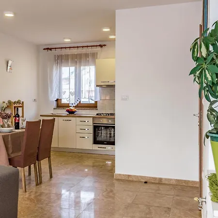 2 Bedroom Beautiful In *