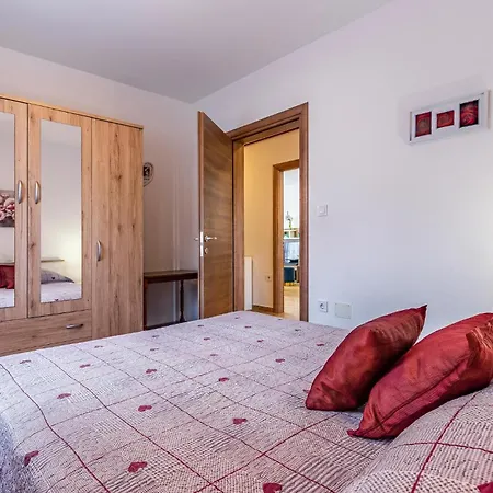 דירה 2 Bedroom Awesome In