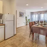 Apartamento 2 Bedroom Beautiful In Pula