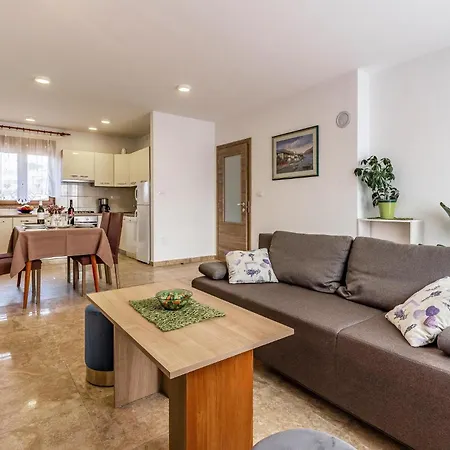 2 Bedroom Awesome In