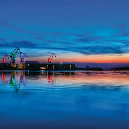 2 Bedroom Beautiful In Appartement Pula